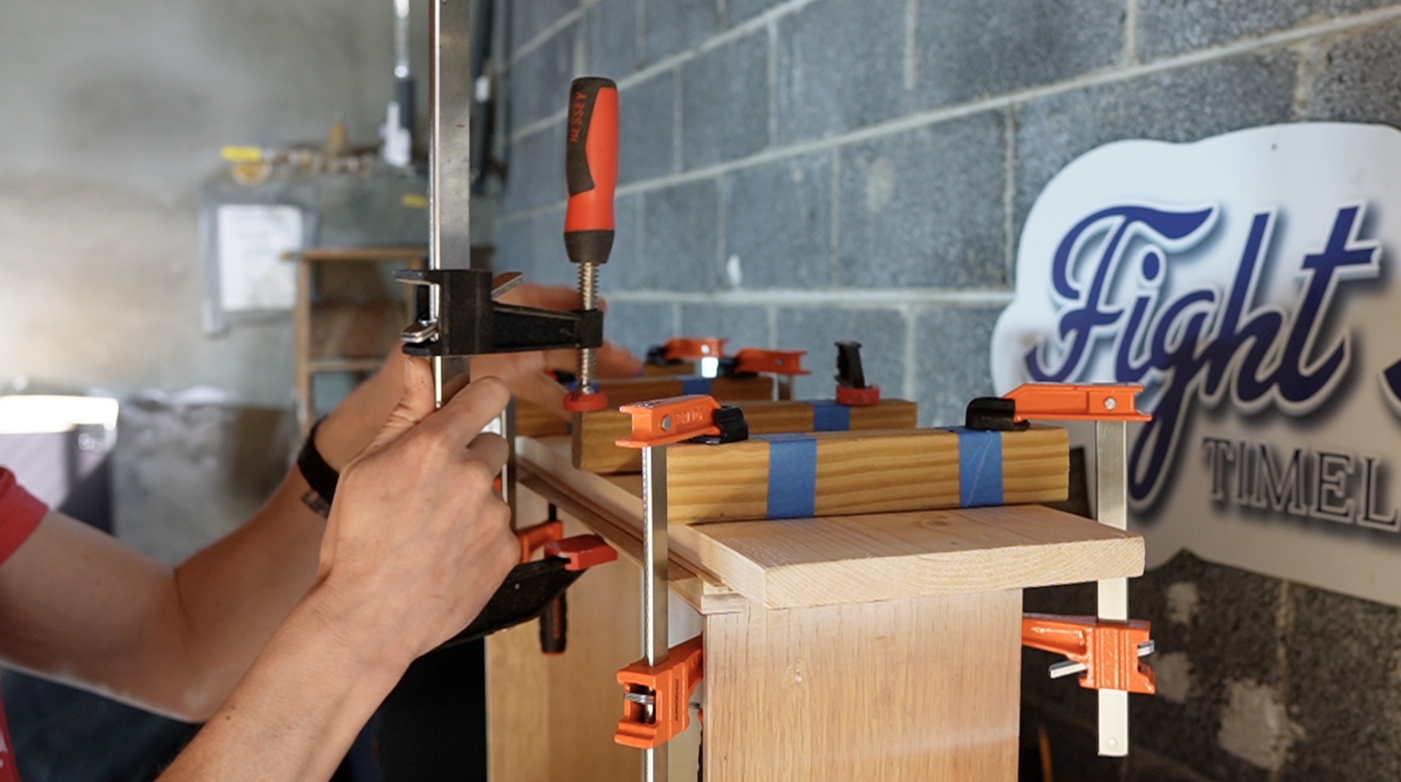 The Best Tools for Furniture Refinishing and Repairs